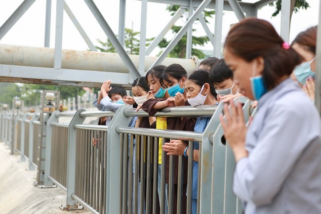 Charity of  Dong Cao pagoda